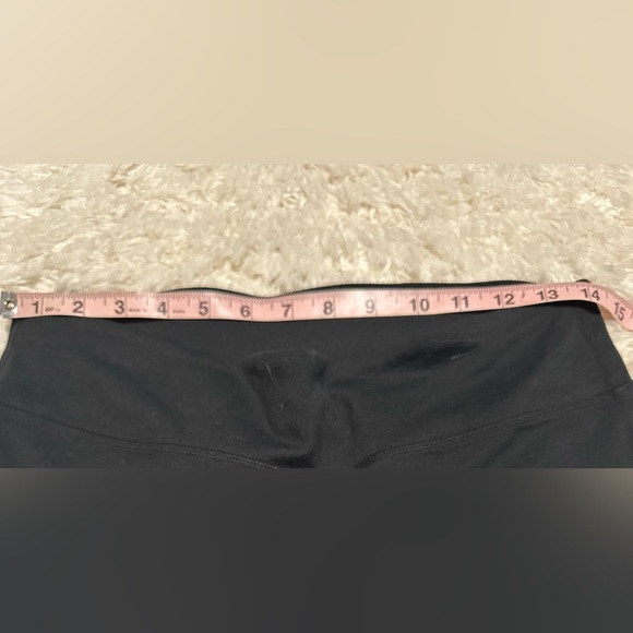 Fabletics Women’s Size Large Black Leggings with Bronze Stripes EUC - Picture 2 of 7